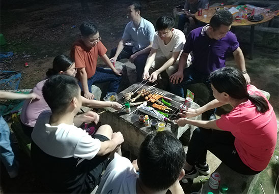 “挑戰自我，凝聚力量，熔煉一流團隊” 廣東優科檢測戶外拓展活動